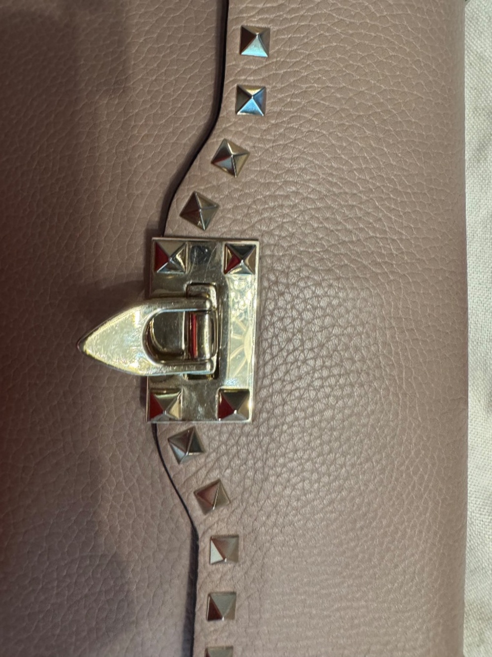 Valentino Garavani Leather Rockstud Bag - Picture 7 of 10